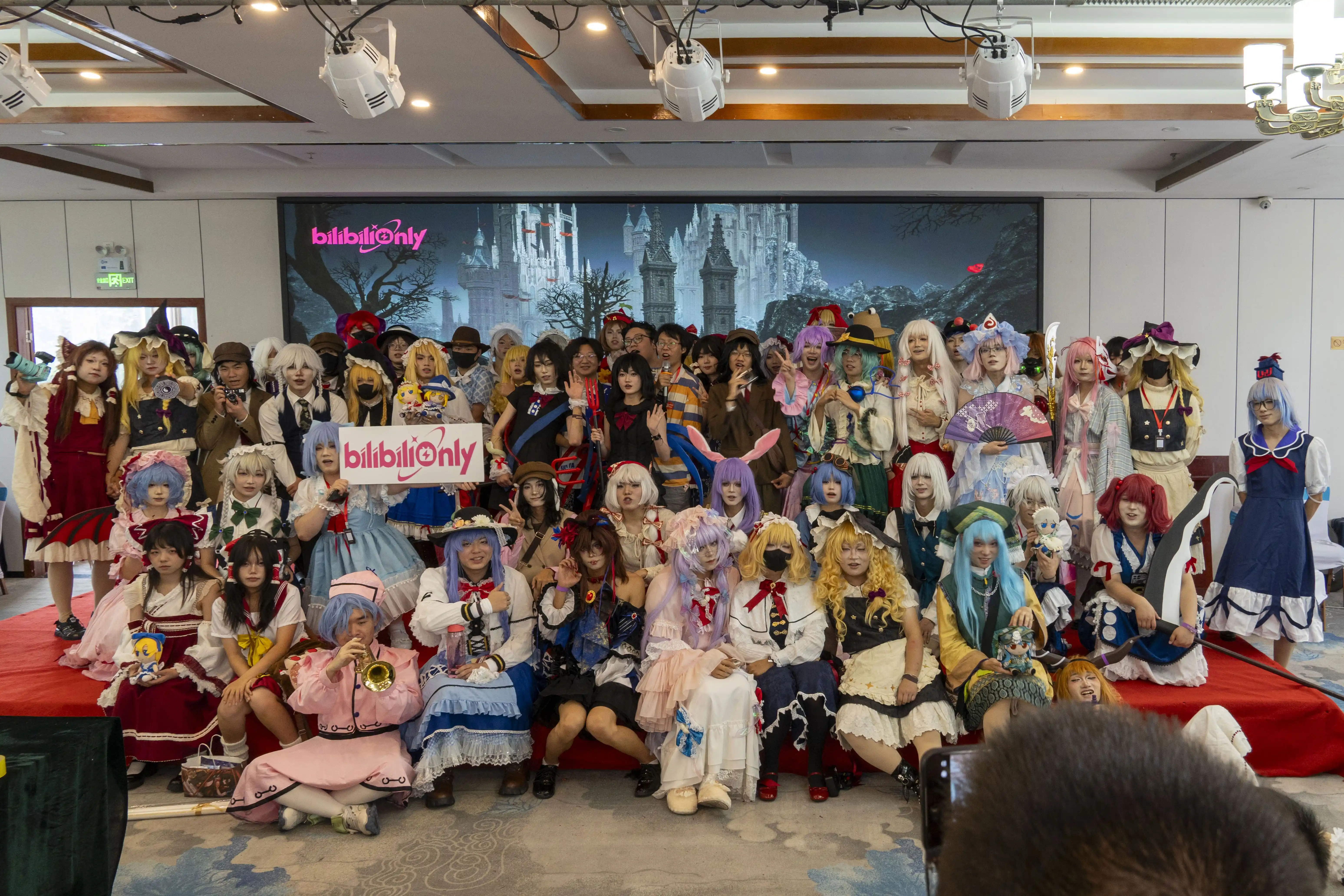 PS-PS-小合照-DSC03239矫正.webp